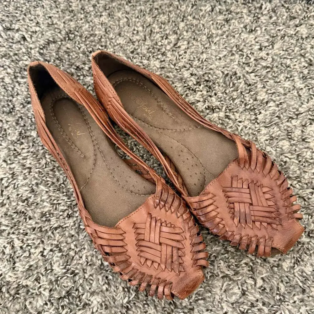 Natural Soul by Naturalizer Brown Leather Mexican Huarache Flats